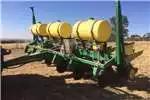 Planting and Seeding Equipment 1750  6R 0.91