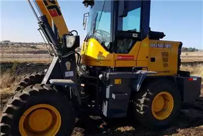 Other FELs new front loader 65kw. 1.6 ton loading weight. sim 2019 for sale by Sturgess Agriculture | Truck & Trailer Marketplace