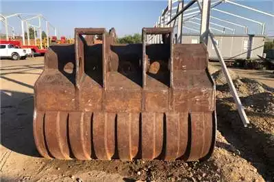 Komatsu Excavators PC2000 Bucket Only for sale by Global Trust Industries | AgriMag Marketplace