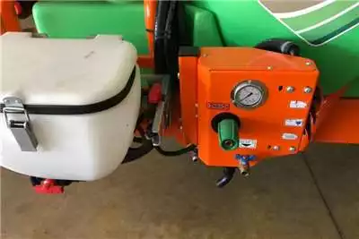 Spraying Equipment * TRONER Tractor Trailed Boom Sprayer *