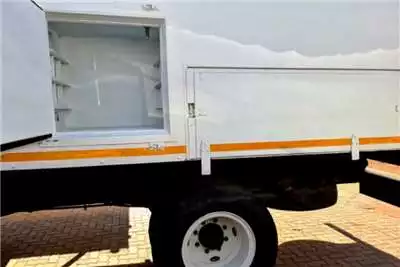 Samag Refrigerated trucks SAKom Unicab Cooler unit for sale by Sino Plant | Truck & Trailer Marketplace