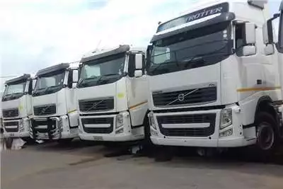 Truck Tractors VOLVO FH 480 HORSEPOWER  2015 MODEL 2015