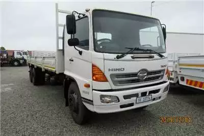 Dropside Trucks Hino 1626 14 ton with dropsides 2010