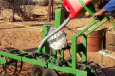 Planting and Seeding Equipment Push and pull planter. Ideal for Maizeplanting 2020