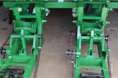 Planting and Seeding Equipment Backsaver tractor planter 2020