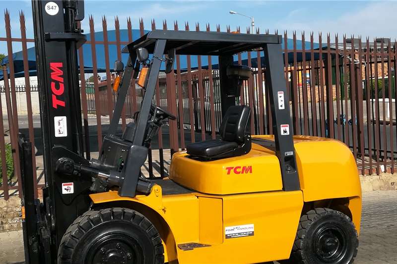 TCM Forklifts Diesel forklift 5 Ton Diesel Powered Forklift