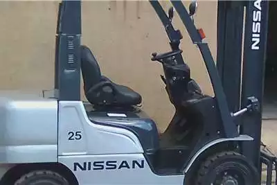 Forklifts 2.5 ton Nissan