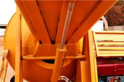 Sino Plant Concrete mixer Drum Mixer 800kg Diesel   Hyd Skip 2024 for sale by Sino Plant | AgriMag Marketplace