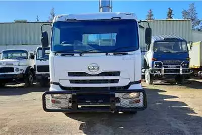 Truck UD 26-490 QUAN 2014