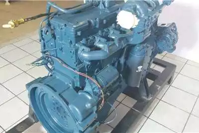 Tractors Cummins QSL 8.9 L Engine