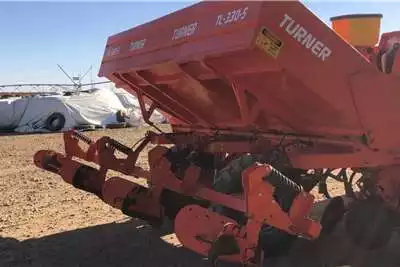 Planting and Seeding Equipment Turner TL-330-S