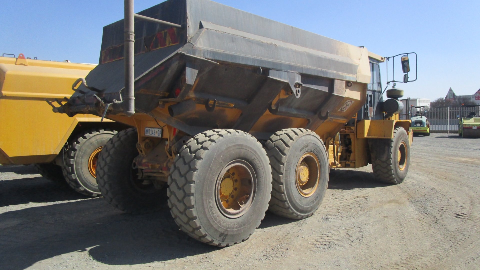 Bell Water tankers B20C 6X4 2000 for sale by Dura Equipment Sales | Truck & Trailer Marketplaces