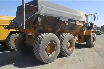 Bell Water tankers B20C 6X4 2000 for sale by Dura Equipment Sales | Truck & Trailer Marketplace