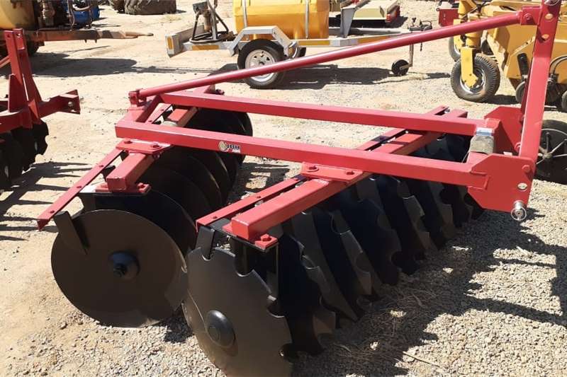 Tillage equipment Harrows JBH 18 Disc Offset Harrow / 18 Skottel Dis New Imp for sale by Private Seller | AgriMag Marketplace