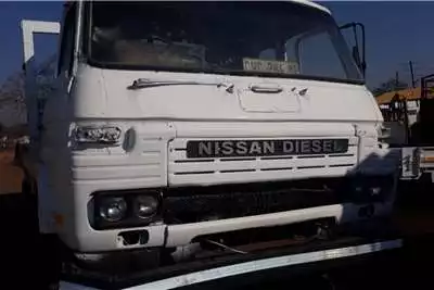 Chassis Cab Trucks NISSAN DIESEL CHASSIS CAB + ENGINE & PAPER\