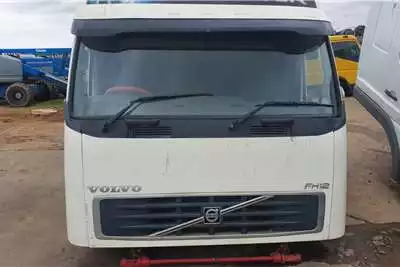 Truck Spares and Parts VOLVO V2 GLOBETROTTER CAB