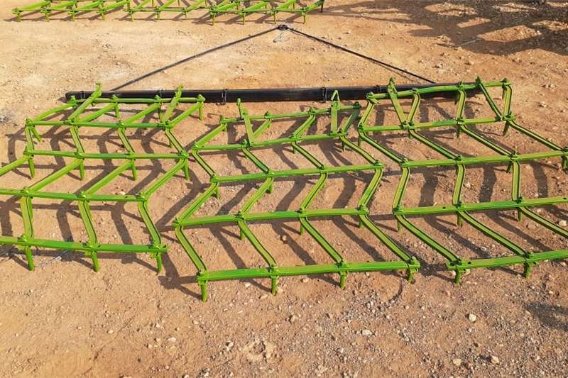 Other U Make 3 Lit Eg / 3 Section Zig Zag Harrow pre own for sale by Private Seller | AgriMag Marketplace