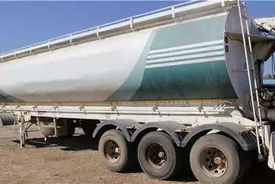 TEE Trailers Auger bulk trailer Auger tanker 2007 for sale by Benetrax Machinery | Truck & Trailer Marketplace