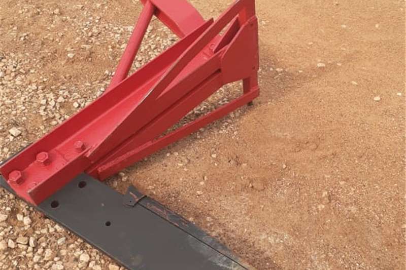 Tillage equipment Rippers U Make 1 Tand Ripper for sale by Private Seller | AgriMag Marketplace