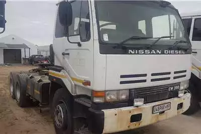 Truck Tractors Nissan CW350 1998