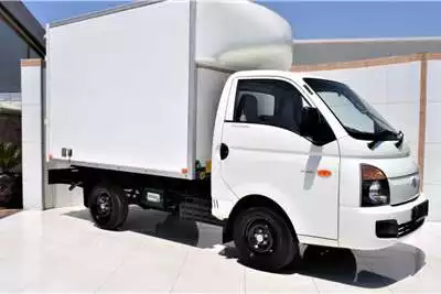 LDVs & Panel Vans H100 2.6D Isolated Body 2015