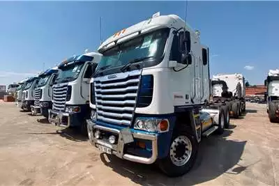 Truck Tractors X5 Freightliner ARGOSY ISX 500/530 6 X 4 T/T 2012