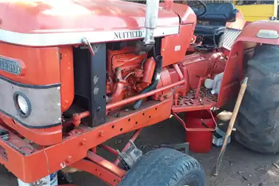 Tractors NUFFIELD TRACTOR 4X2