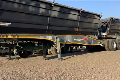 Trailers 2019 Trailord SA Side Tipper 2019