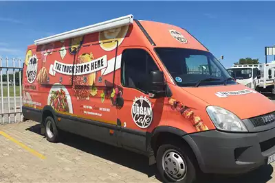 Box Trucks Food mobile van, fully equipped