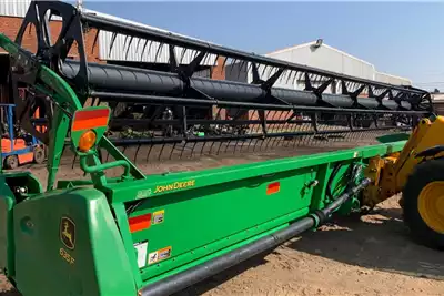 John Deere Harvesting equipment Grain headers John Deere 635F Hydroflex 35ft for sale by Discount Implements | AgriMag Marketplace