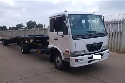 Truck UD60,4x2 TRUCK TRACTOR & 4 CAR CARRIER TRAILER 2013