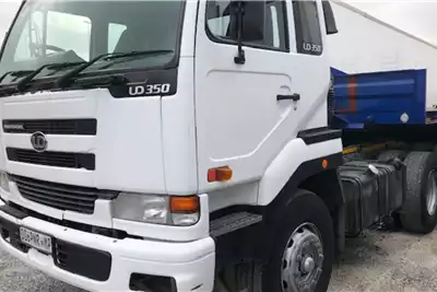 Truck UD350 2004