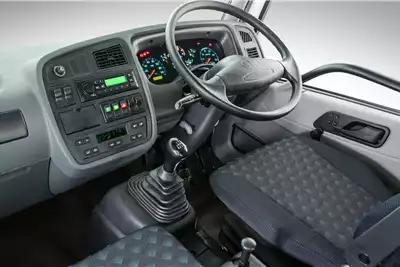 Chassis Cab Trucks 15.180 FL Chassis Cab 8 Ton, Semi Sleeper 2021