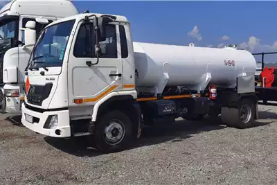 Tanker Trucks PRO 3008 4x2 Rigid Truck with 4000lt Diesel Tanker 2017