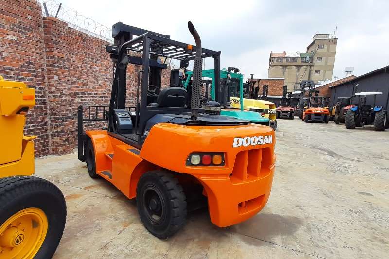Doosan Forklifts Diesel forklift D70s 5 2014