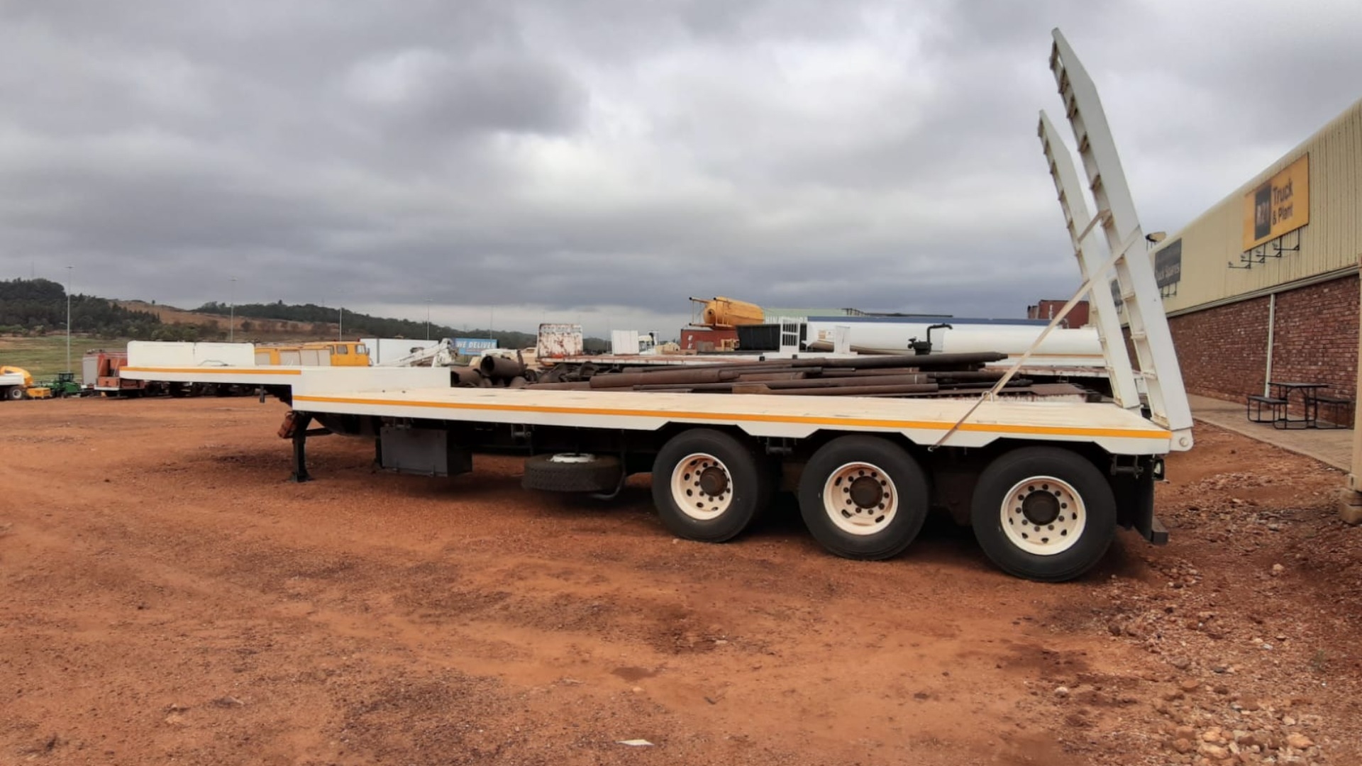 Lowbeds SA Truck Bodies 3 Axle Step Deck Lowbed Trailer for sale by Sino Plant | Truck & Trailer Marketplaces