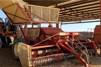 Harvesting Equipment 6 Ry x 0,91 m ASM 1500 Gronbone stroper. 2015