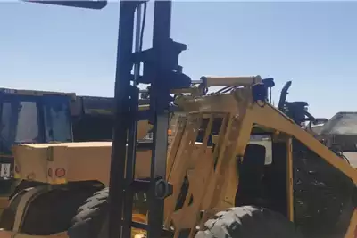 Forklifts 3.2 ton Barlift rough terrian