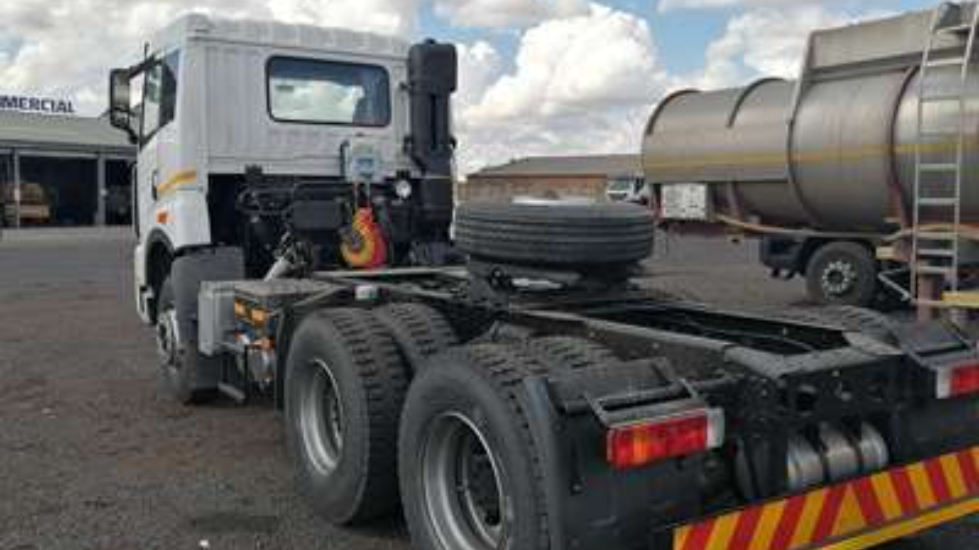 FAW Truck tractors Double axle J5N 28 380 FT 6x4 including 5th wheel 2023 for sale by Highveld Commercial Vehicles | Truck & Trailer Marketplace
