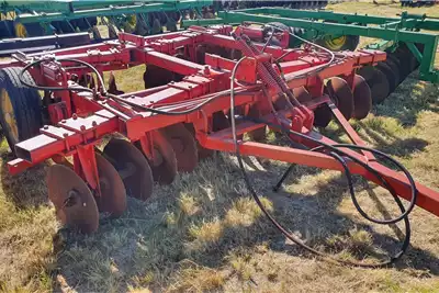 Other Tillage equipment Disc harrows Red 14x14 28 Disc harrow for sale by Sturgess Agricultural | AgriMag Marketplace