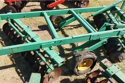 Other Tillage equipment Disc harrows John Deere 12x12 24 disc  Hydraulic disc harrow for sale by Sturgess Agriculture | AgriMag Marketplace