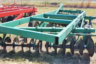 Other Tillage equipment Disc harrows John Deere 12x12 24 disc  Hydraulic disc harrow for sale by Sturgess Agriculture | AgriMag Marketplace