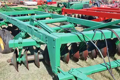 Other Tillage equipment Disc harrows John Deere 12x12 24 disc  Hydraulic disc harrow for sale by Sturgess Agriculture | AgriMag Marketplace