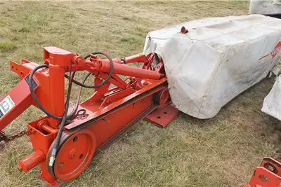 Kuhn Haymaking and silage Disc mowers Gmd 600 6 disc 6 tol 2010 for sale by Sturgess Agriculture | AgriMag Marketplace