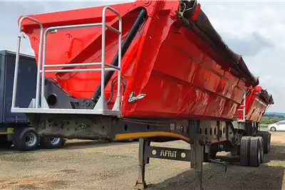 Trailers AFRIT 40 CUBE SIDE TIPPER 2014