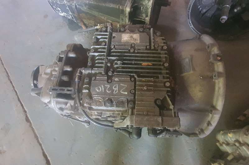 Nissan Truck spares and parts Gearboxes I Shift Non IT