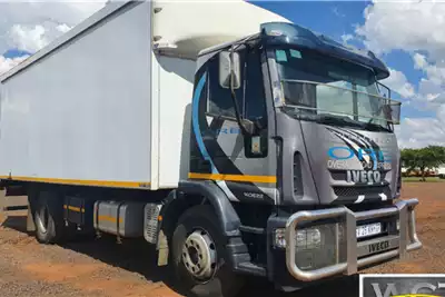 Box Trucks 140E22 EURO CARGO CLOSED BODY 2017