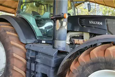 Tractors VALTRA S353 2014