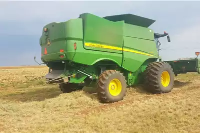 Harvesting Equipment John Deere S 670 2016