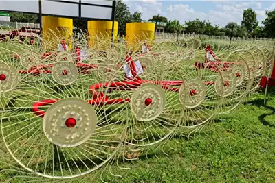 Haymaking and Silage New Enorossi 5 wheel hay rakes